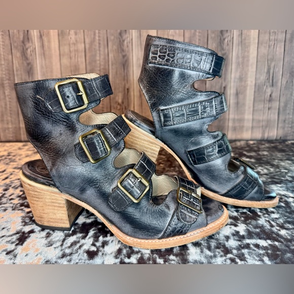 FREEBIRD Quail Black Multi Distressed Strappy Sandals Size 9 - Picture 3 of 14